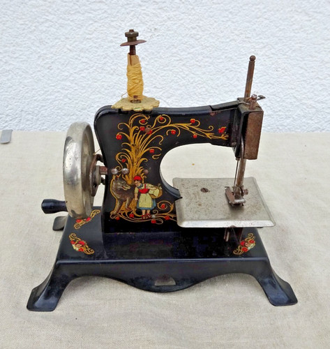 Alte nähmaschine - alte,
