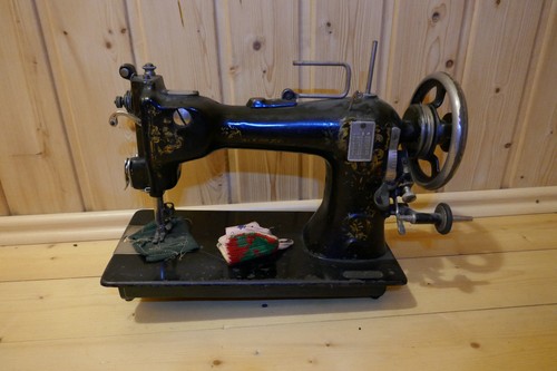 Alte adler nähmaschine - alte,