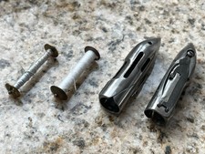 Langschiffchen mit Spulen für