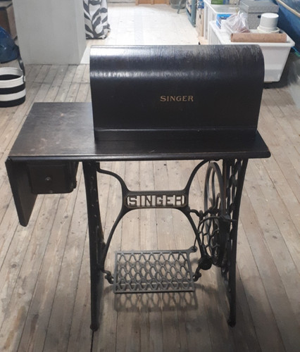 Historische singer - historische,