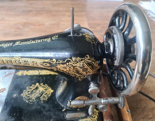 Historische singer - historische,