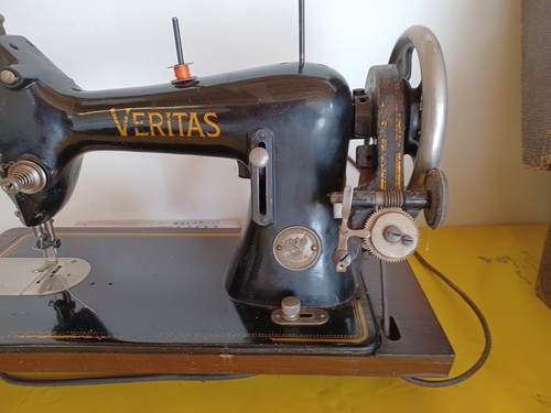 Alte veritas tisch - alte,